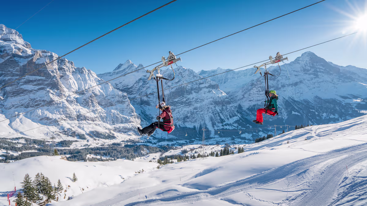 Grindelwald-First-Flyer-von-der-Seite-Winter