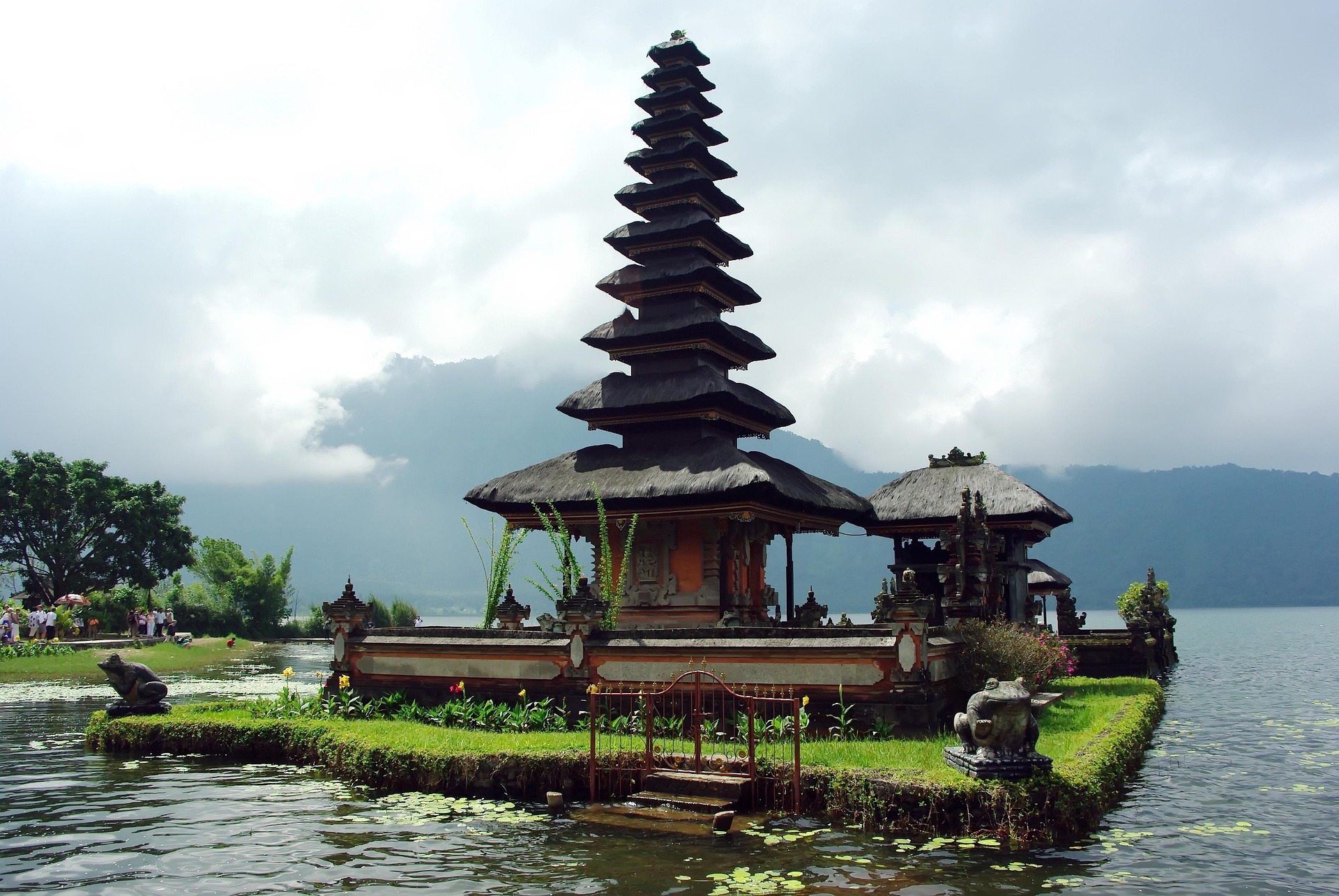 dezalb-indonesia-1578647_1920