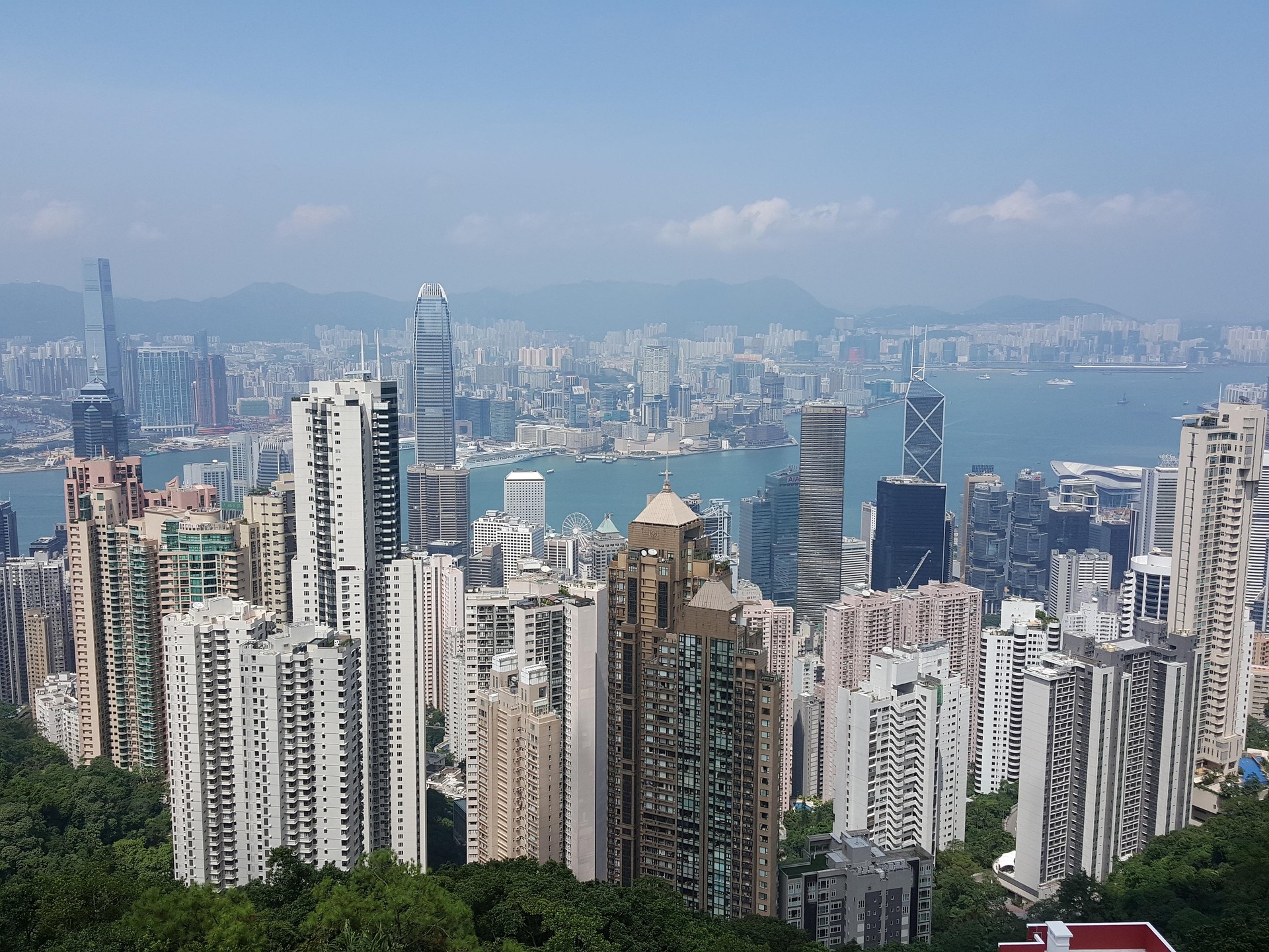 raulplatino-hongkong-2091015_1920 (1)