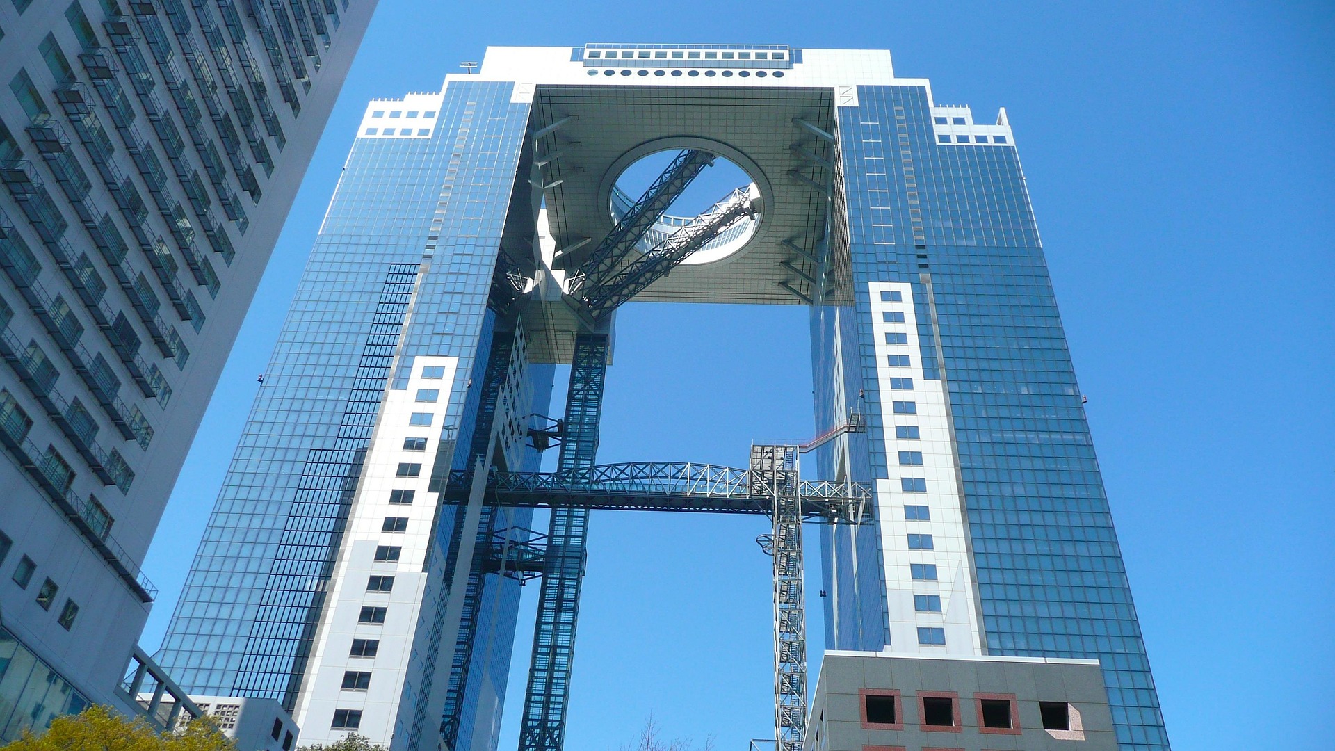 12019-osaka-79689_1920