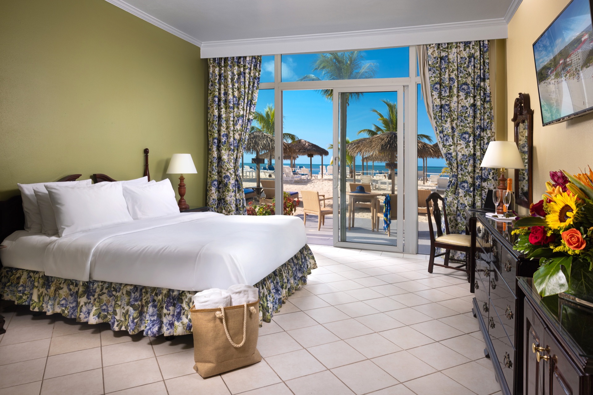 Breezes-Accom-7-Beachfront-133-May2025